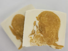 Load image into Gallery viewer, PLUMERIA BODY SOAP